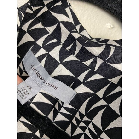 Classiques Entier Silk Blend Geometric Button Up Top Womens size XS Black Career - Picture 4 of 9